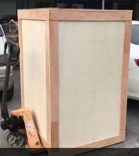 PCT高壓加速老化箱打包木箱準(zhǔn)備發(fā)往臺灣